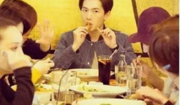 专门讲吃瓜的博主娱乐圈,揭秘明星们的“吃瓜”日常